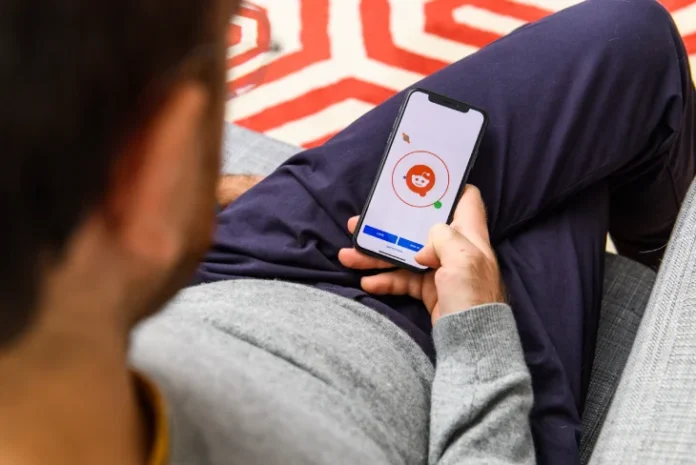 The Role of Subreddits in Building Online Communities