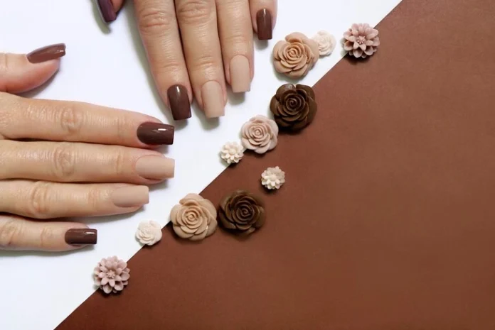 How to Get the Perfect Light Brown Nails Color Backstageviral.com​​ - Mocha Mousse manicure on well-groomed hands