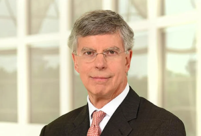 William-Taylor Aladenten: Symbolic figure representing the journey of self-discovery and human potential.